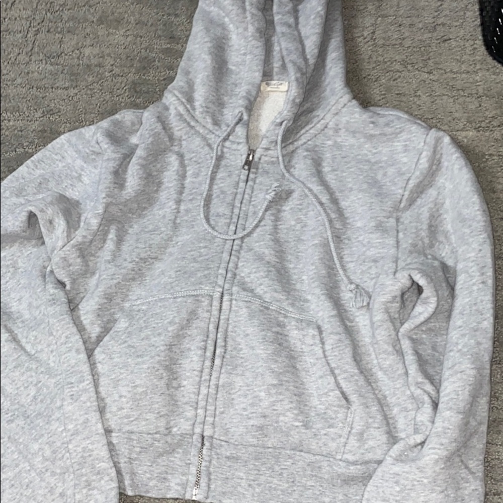 BRANDY MELVILLE cropped zip up